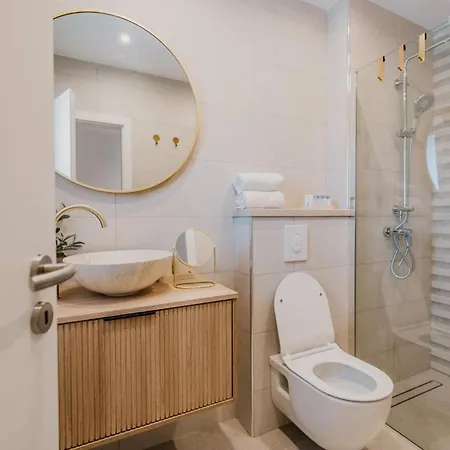Lumaris Olive Garden Retreat 룸바르다