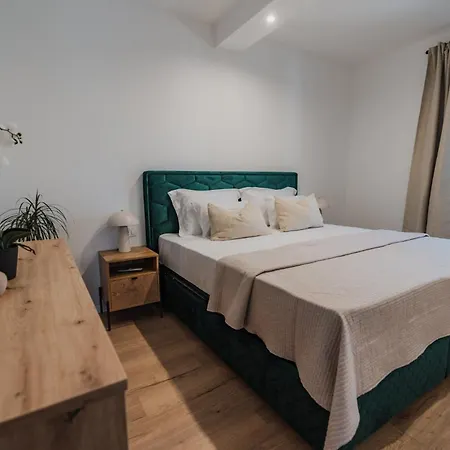 Lumaris Olive Garden Retreat 아파트 룸바르다